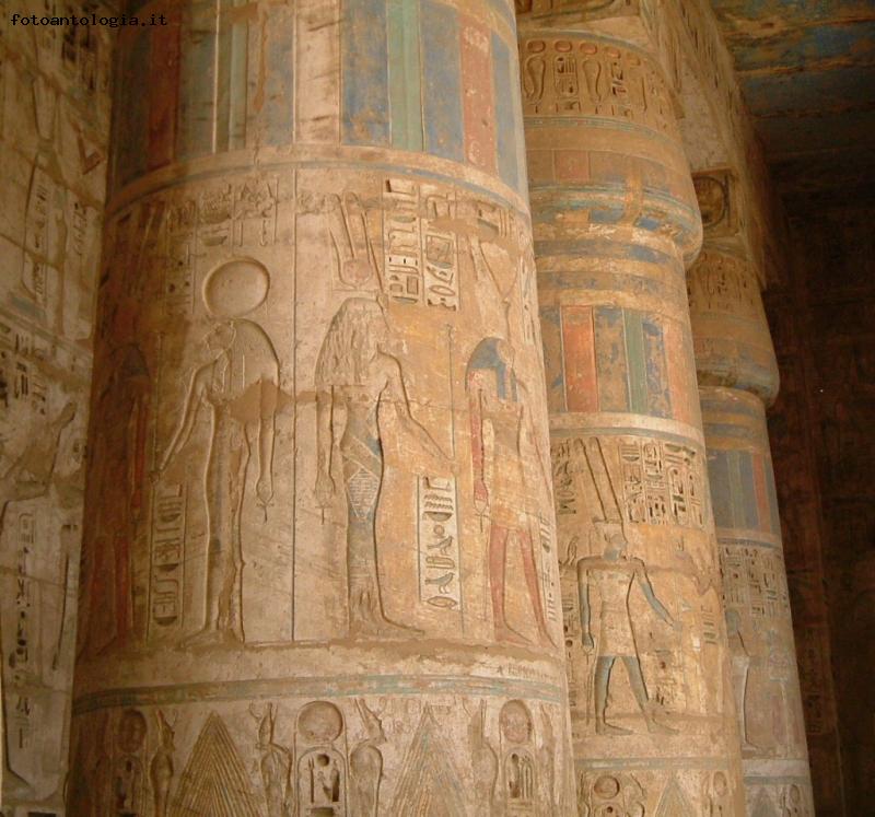Colonne del tempio di Ramses 2