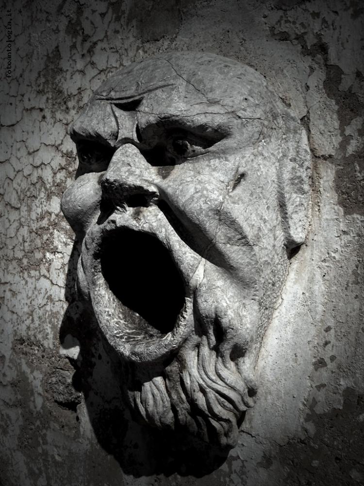 L'urlo del guardiano di pietra