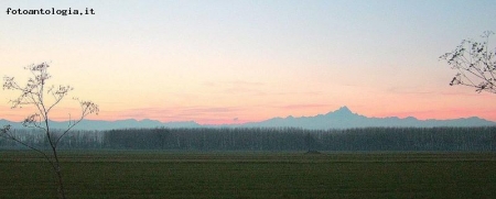 Monviso e campagna cuneese