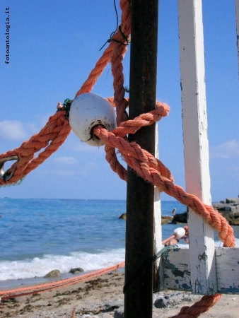 ....sulla spiaggia di spotorno....