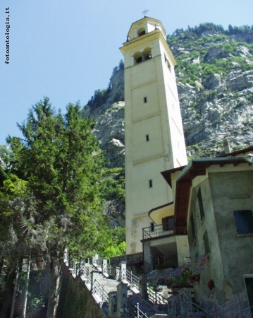 Santuario di Gallivaggio - il campanile (54 m.)