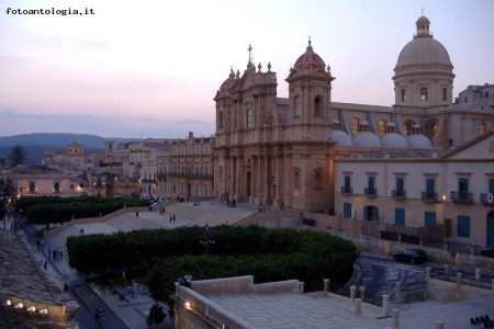 Noto all'imbrunire