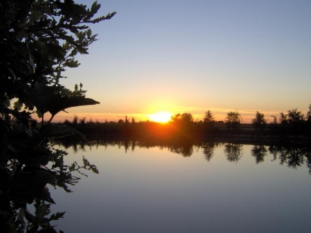 tramonto sul lago