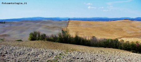 Per le vie di Asciano di Siena