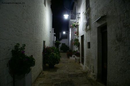 alberobello di notte