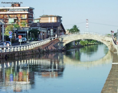 Naviglio Grande-ponti moderni: Trezzano