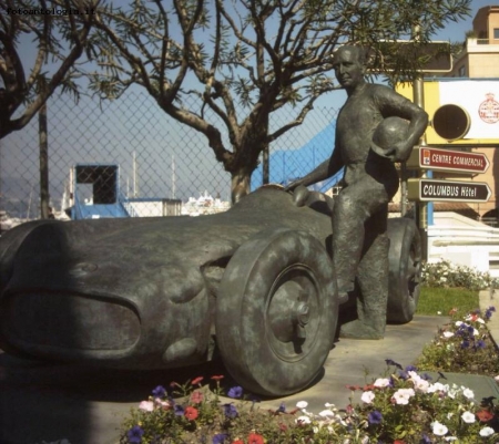 Montecarlo - Monumento a Fangio