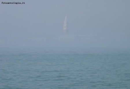 san marco nella nebbia