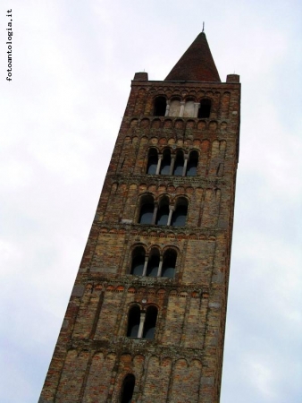 Sotto la torre