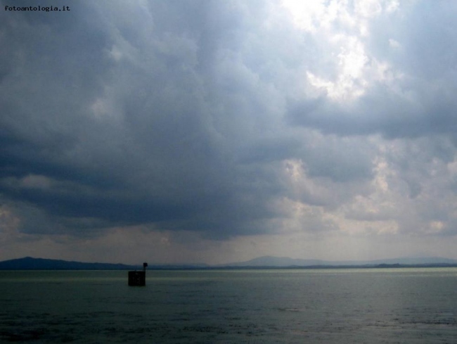 Temporale sul lago