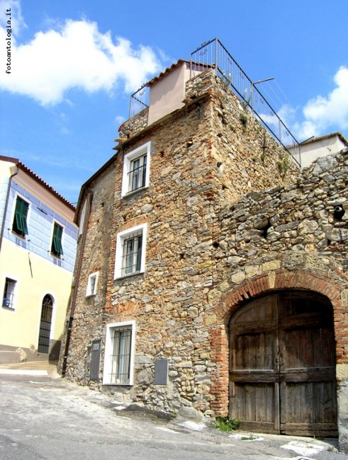 Tra i borghi in collina