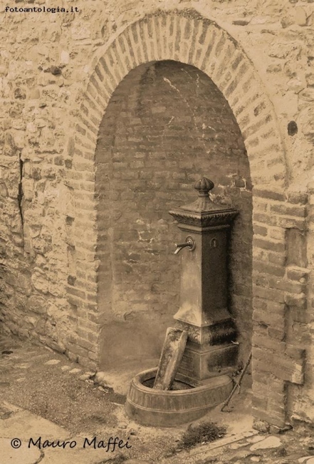 Vecchia fontana