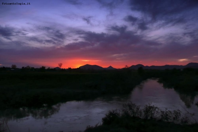 Tramonto sul fiume