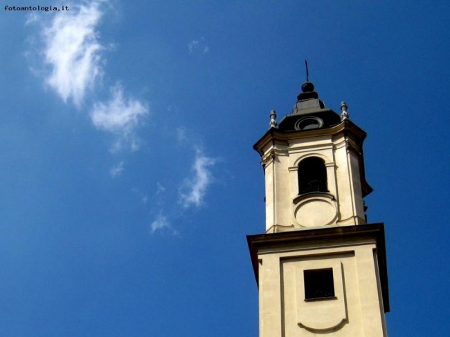 Per fondale il cielo di maggio