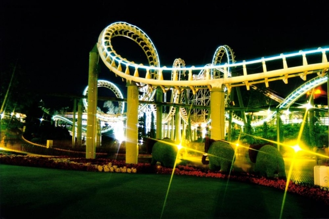 gardaland by night