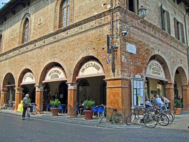 Caff Centrale, Busseto