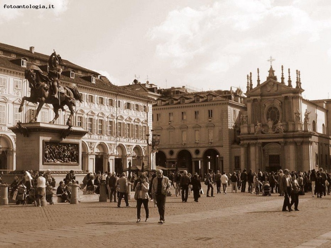 In Piazza San Carlo