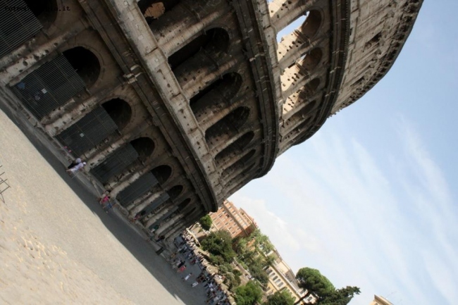 Colosseo....dopo una bottiglia di vino!!!!!