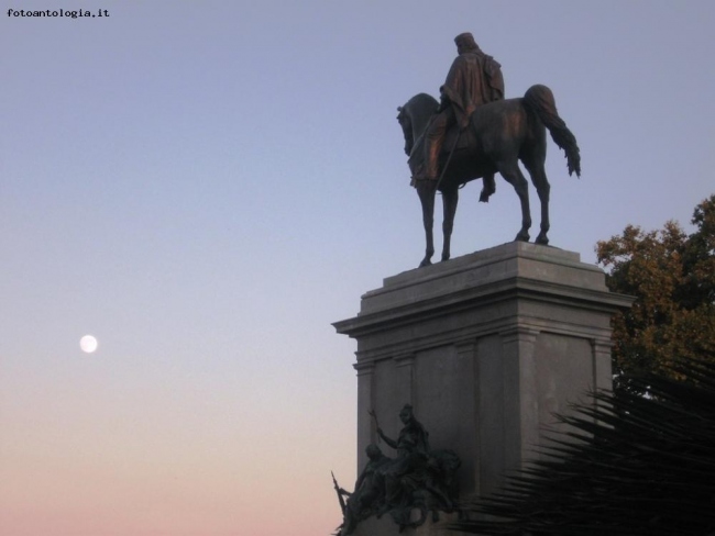 garibaldi e la luna