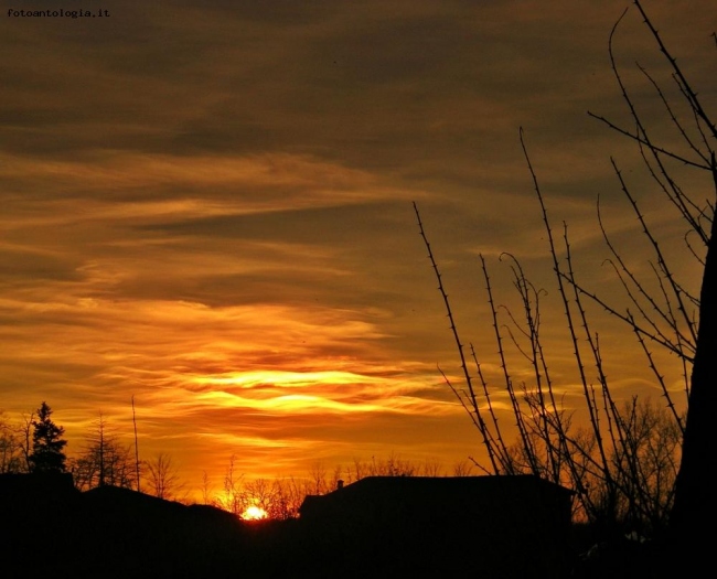 Il tramonto del sole romantico