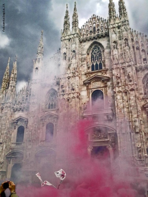 Duomo di Milano in rosa, 25 aprile 2012