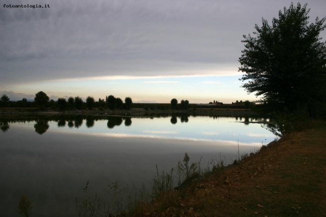 nuvola sul lago