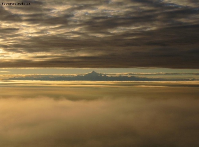 Dall'aereo...