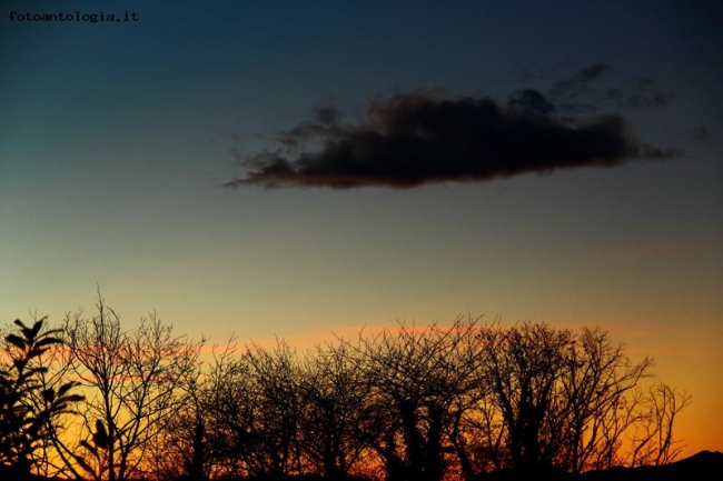 La nuvola che guarda il tramonto