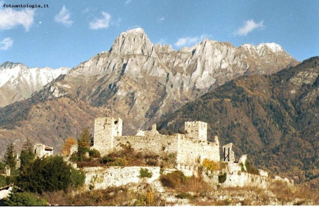 Ruderi del castello di Breno-Vallecamonica