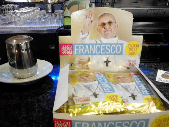 Figurine papa Francesco