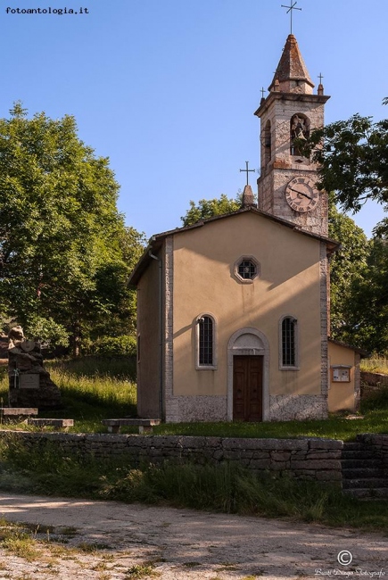 Chiesetta di montagna