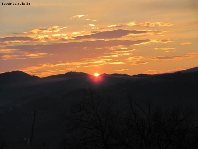 Tramonto tra le colline di Montecchio Maggiore (VI)