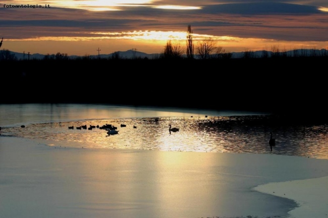 Il lago ghiacciato