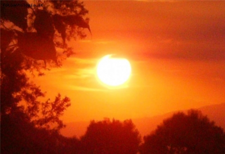 sole al tramonto