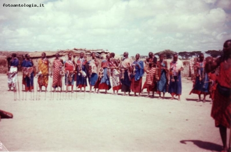coro al villaggio masai