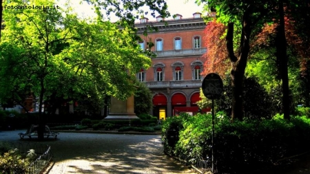 Piazza Minghetti