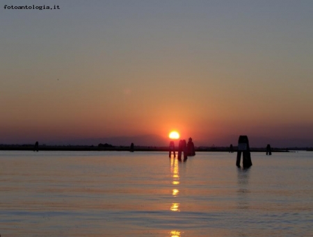 Tramonto per l'isola