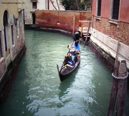 Com' triste Venezia....ma chi l'ha dett