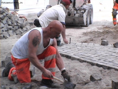 Lavori stradali a Piazza di Spagna