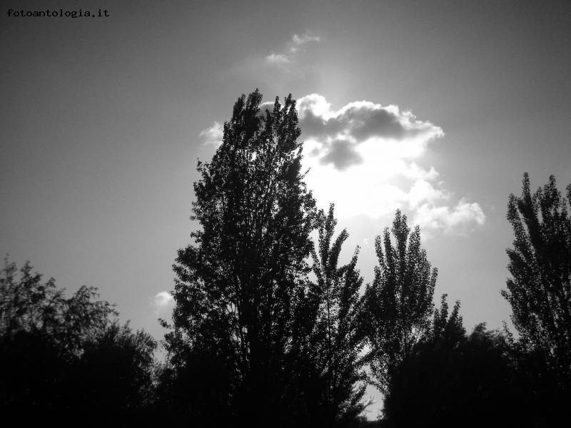 Sole nascosto