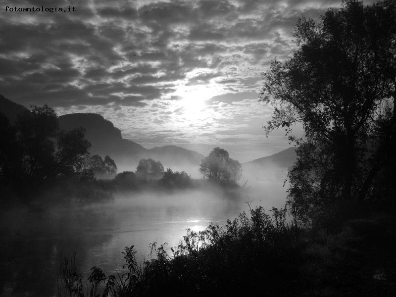 ....alba in bianco e nero...