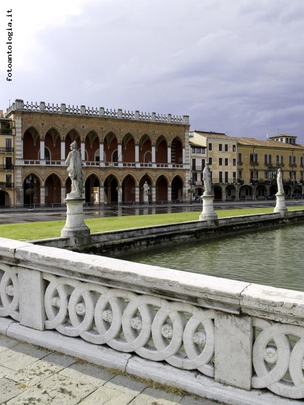 Padova-Loggia Amulea