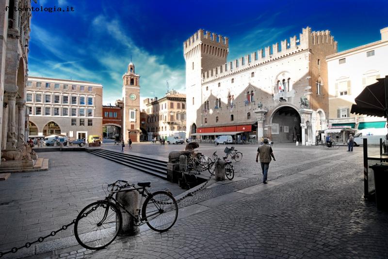 LA PIAZZA