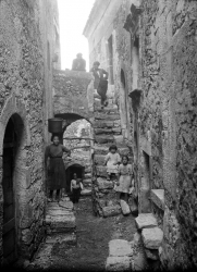 Il tempo qui. Gli Abruzzi di P. Scheuermeir e G. Rohlfs 1923-1930 Il tempo qui. Gli Abruzzi di P. Scheuermeir e G. Rohlfs 1923-1930