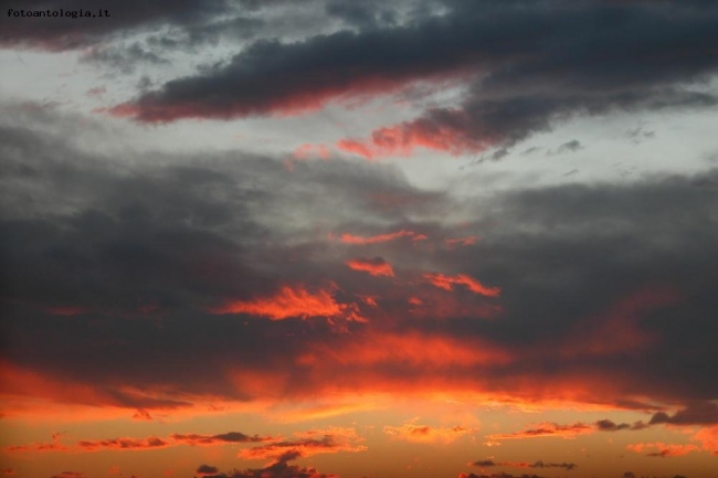 E IL CIELO PRESE FUOCO...