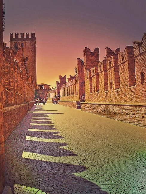 Ombre sul Ponte di Castel Vecchio