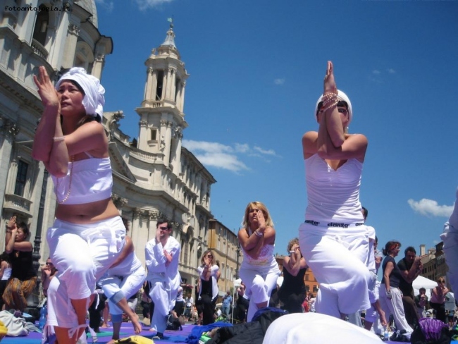 Yoga a Piazza Navona