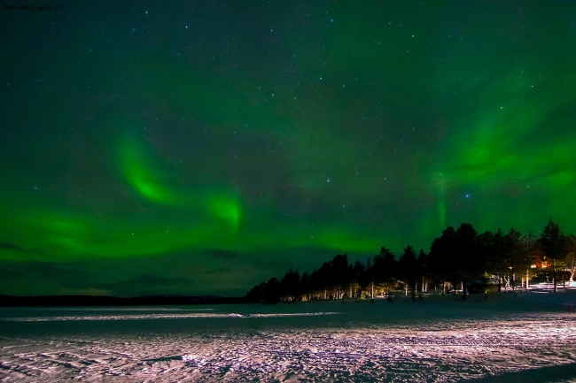 Aurora Boreale sul lago ghiacciato