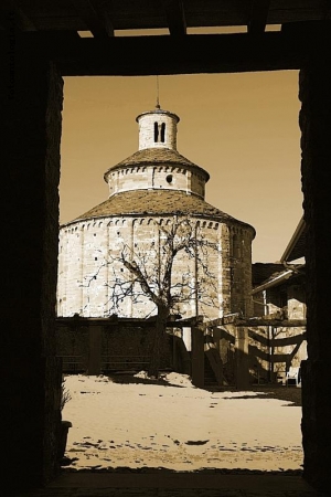 La Storia dietro alla porta