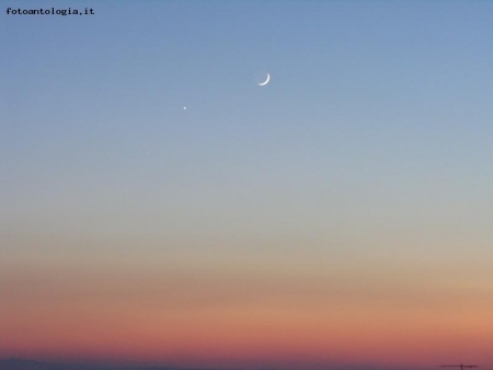 Luna e Venere al tramonto